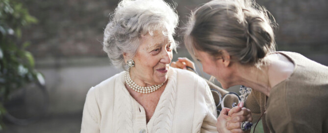 Connecting with Compassion: Effective Communication Tips for Memory Care
